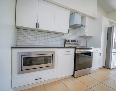 1512 Prairie Lake Boulevard - Photo Thumbnail 9