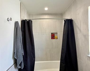 42 Renworth Lane - Photo Thumbnail 21