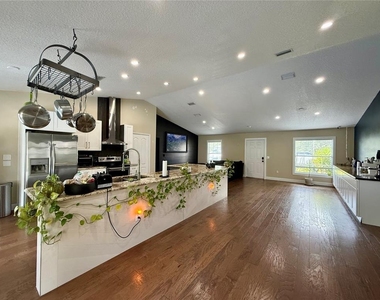 42 Renworth Lane - Photo Thumbnail 13