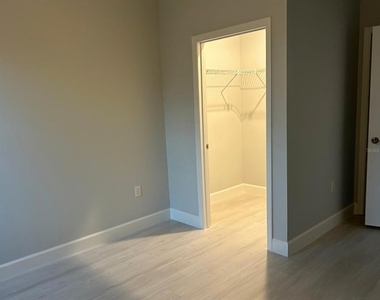 10385 Port Everglades Street - Photo Thumbnail 5
