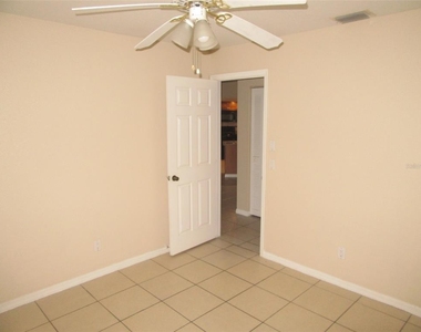 22182 Peachland Boulevard - Photo Thumbnail 13