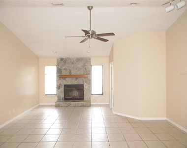 22182 Peachland Boulevard - Photo Thumbnail 6