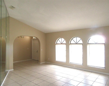 22182 Peachland Boulevard - Photo Thumbnail 1