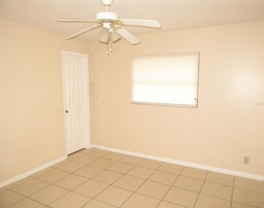 22182 Peachland Boulevard - Photo Thumbnail 12
