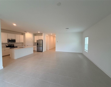 3917 Passion Vine Dr - Photo Thumbnail 5