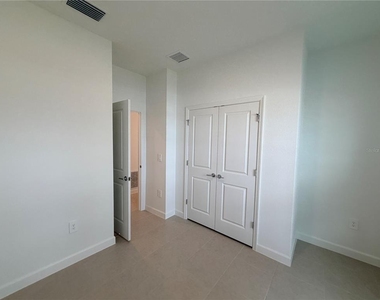 3917 Passion Vine Dr - Photo Thumbnail 15