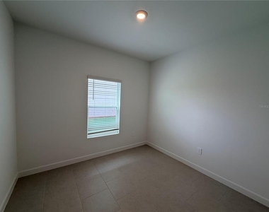 3917 Passion Vine Dr - Photo Thumbnail 12