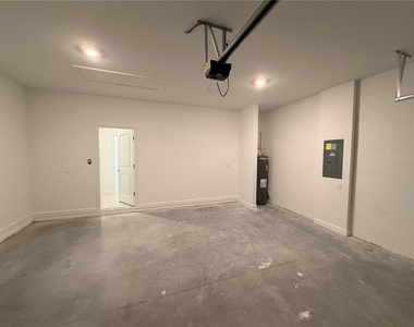 3917 Passion Vine Dr - Photo Thumbnail 25
