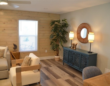 726 Birdsong Lane - Photo Thumbnail 8