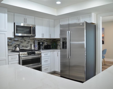 726 Birdsong Lane - Photo Thumbnail 12
