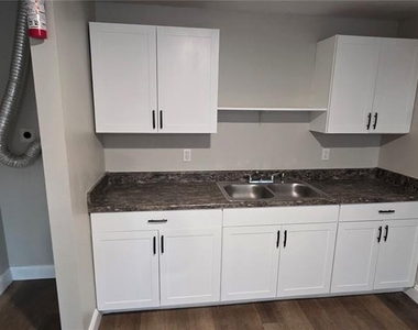 603 W 27th Avenue - Photo Thumbnail 1