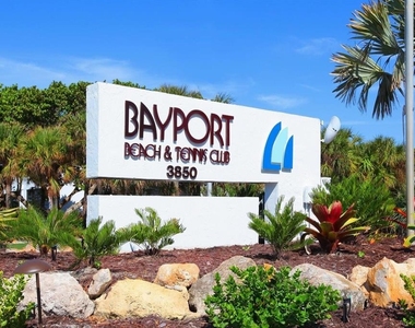 840 Bayport Way - Photo Thumbnail 25