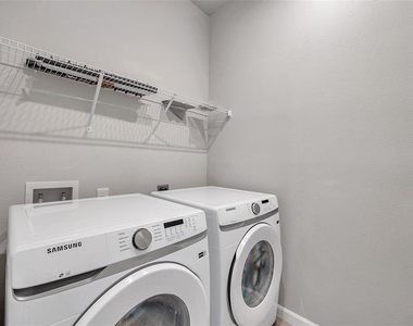 3747 Laughing Dove Avenue - Photo Thumbnail 17