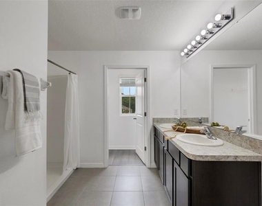 232 Tierra Verde Way - Photo Thumbnail 24