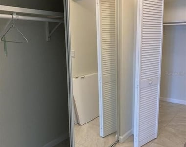 6430 Sun Eagle Lane - Photo Thumbnail 11