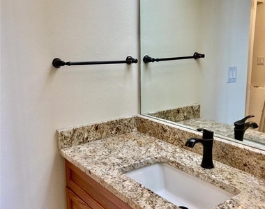 6430 Sun Eagle Lane - Photo Thumbnail 13