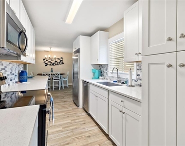526 Conrad Road - Photo Thumbnail 14