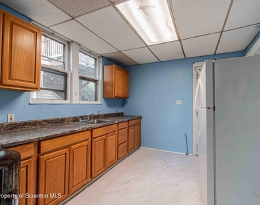844 Monroe Avenue - Photo Thumbnail 7
