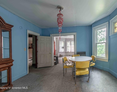 844 Monroe Avenue - Photo Thumbnail 6