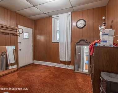 844 Monroe Avenue - Photo Thumbnail 10