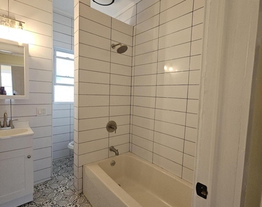 1327 Oram Street - Photo Thumbnail 9