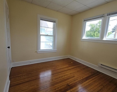 1327 Oram Street - Photo Thumbnail 6