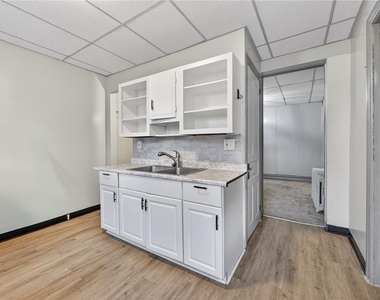 1139 W Linden Street - Photo Thumbnail 14