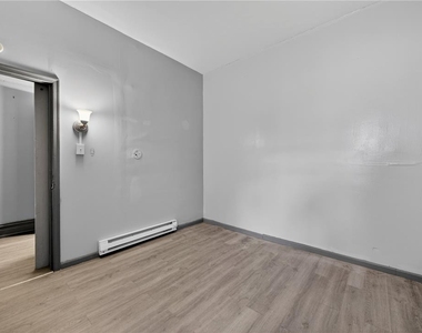 1139 W Linden Street - Photo Thumbnail 9