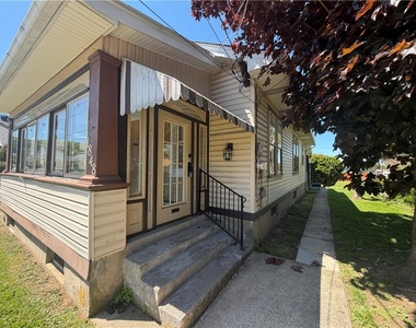 1848 S Wood Street - Photo Thumbnail 1