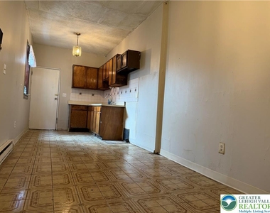 177 Tilghman Street - Photo Thumbnail 10