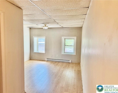 177 Tilghman Street - Photo Thumbnail 5