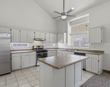 7239 Desert Jewel Drive - Photo Thumbnail 16
