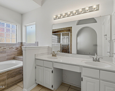 7239 Desert Jewel Drive - Photo Thumbnail 26
