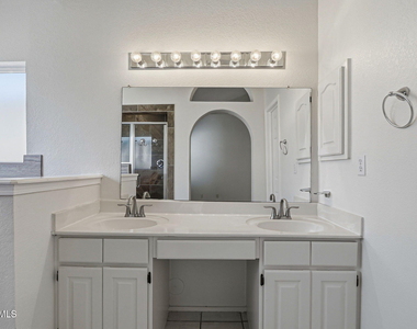 7239 Desert Jewel Drive - Photo Thumbnail 27