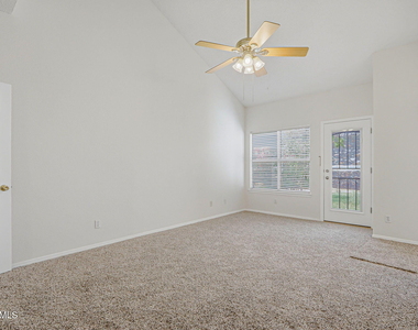 7239 Desert Jewel Drive - Photo Thumbnail 23