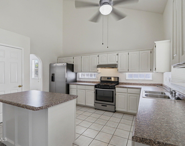 7239 Desert Jewel Drive - Photo Thumbnail 14