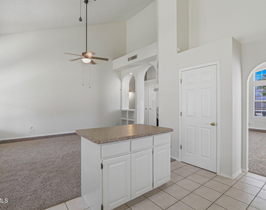 7239 Desert Jewel Drive - Photo Thumbnail 13