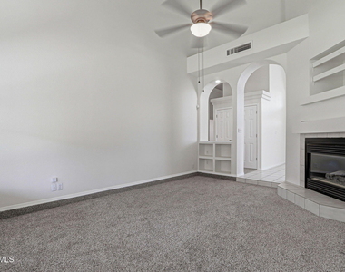 7239 Desert Jewel Drive - Photo Thumbnail 18