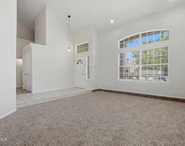 7239 Desert Jewel Drive - Photo Thumbnail 8