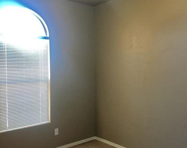 3716 Loma Cortez Drive - Photo Thumbnail 9