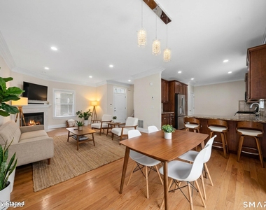 88 Maple Tree Avenue - Photo Thumbnail 3