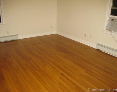 95 Highview Avenue - Photo Thumbnail 8