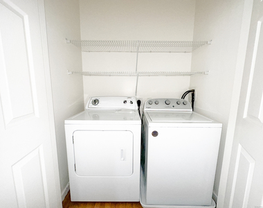 10 Norden Place - Photo Thumbnail 1