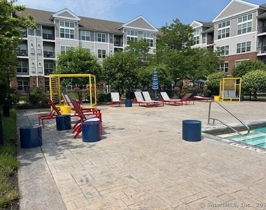 10 Norden Place - Photo Thumbnail 14