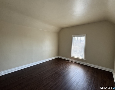 184 Pacific Street - Photo Thumbnail 7