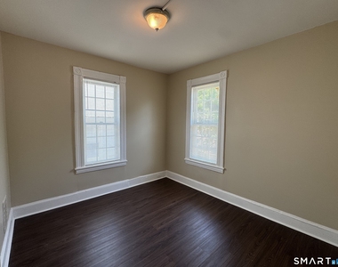 184 Pacific Street - Photo Thumbnail 4
