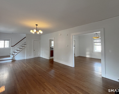 111 Arcadia Avenue - Photo Thumbnail 4