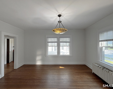111 Arcadia Avenue - Photo Thumbnail 5
