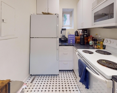 584 Chapel Street - Photo Thumbnail 3