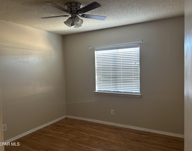 12577 Carlos Bombach Avenue - Photo Thumbnail 7